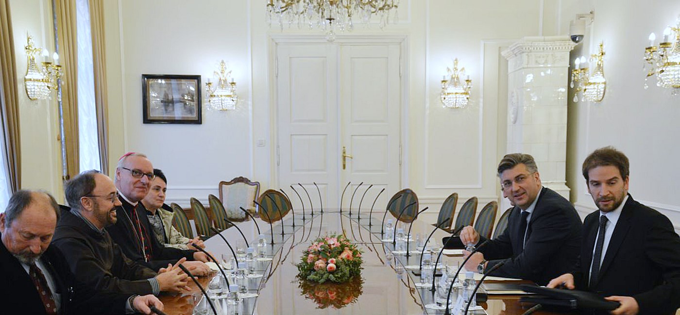 Predsjednik Vlade Republike Hrvatske Andrej Plenković primio mons. dr. Egidija Živkovića, biskupa Željezanskog 